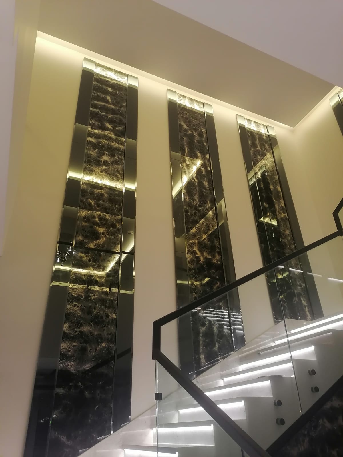 رواد الزجاج بالرياض