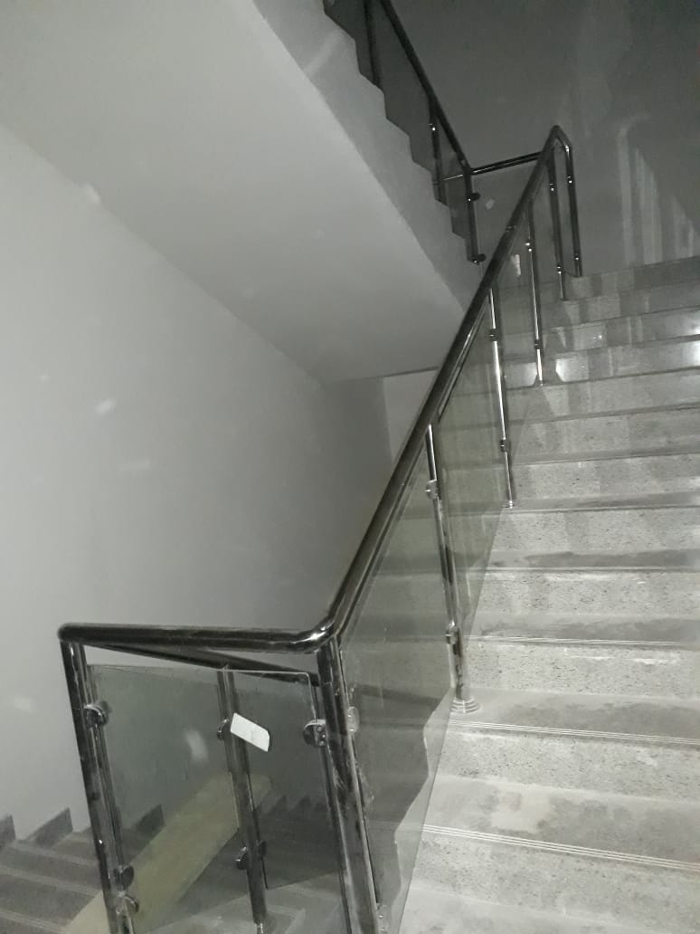 رواد الزجاج بالرياض