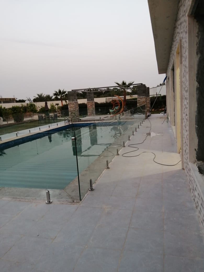 رواد الزجاج بالرياض