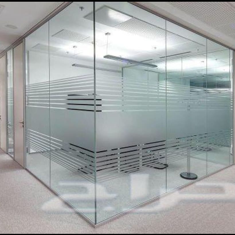 رواد الزجاج بالرياض